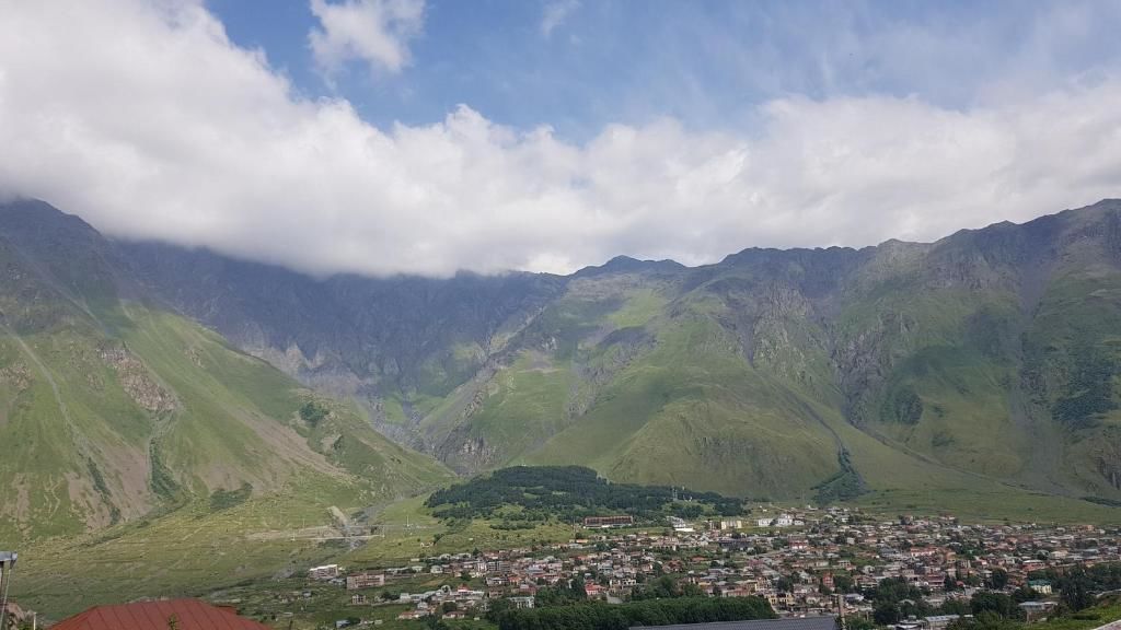 Гостевой дом Kazbek view guest house Степанцминда-39